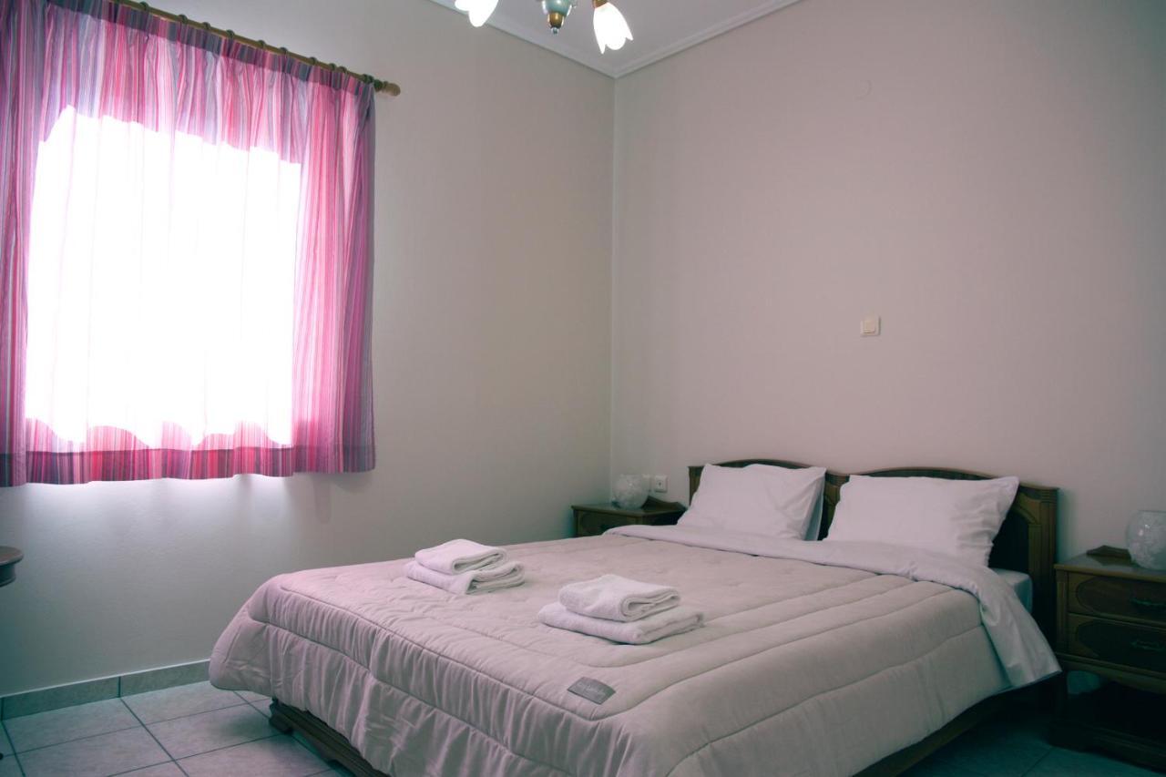 Modern Apartment In Каламата Екстер'єр фото